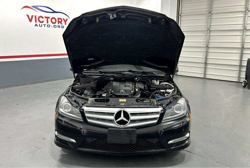 Used 2013 Mercedes-Benz C 250 Sedan image 16