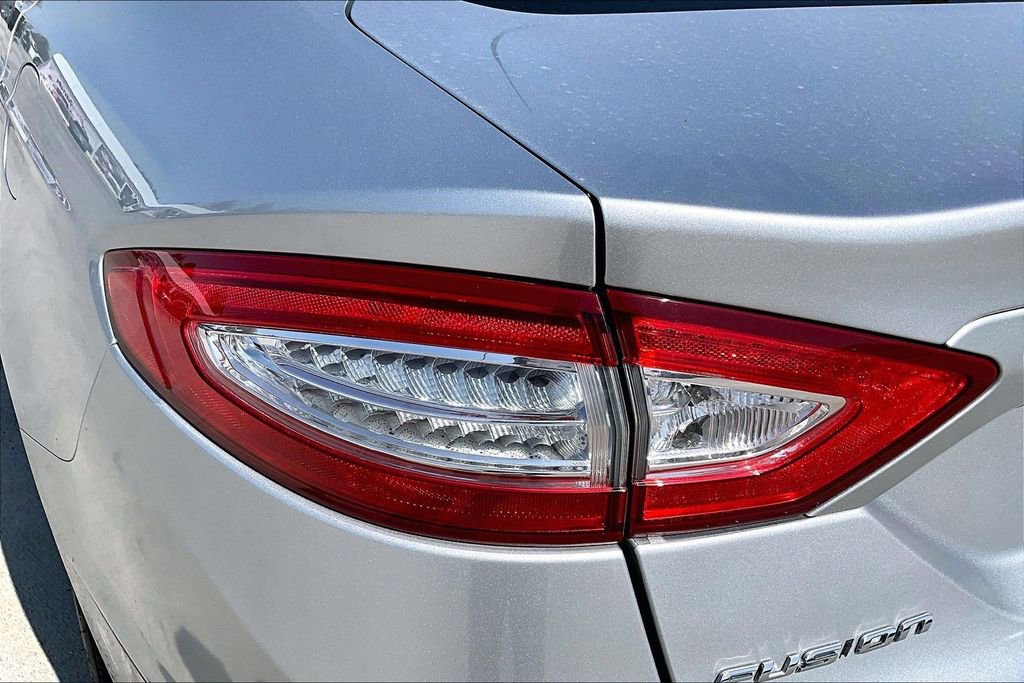 Used 2013 Ford Fusion SE FWD image 34