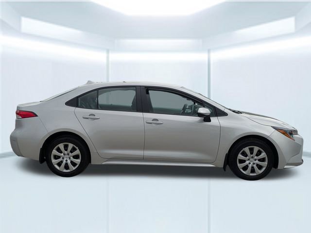 Used 2026 Toyota Corolla LE FWD image 8