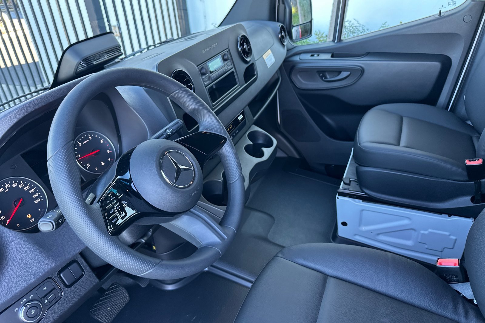 New 2025 Mercedes-Benz Sprinter 2500 image 10