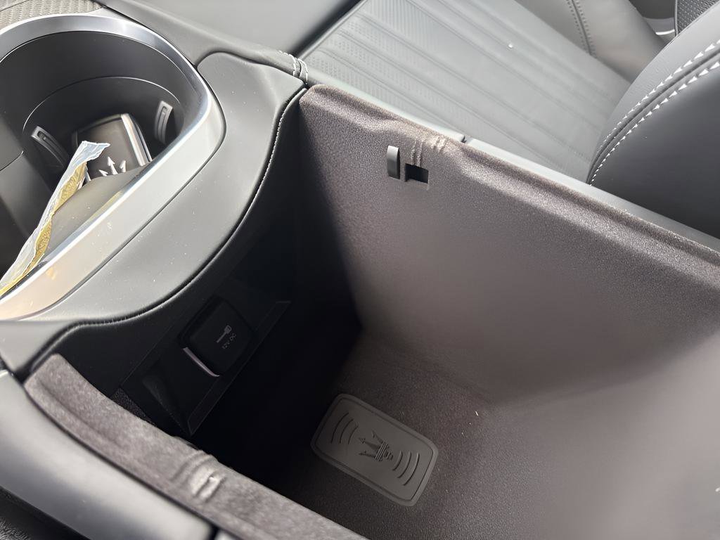 New 2025 Maserati Grecale Trofeo image 27