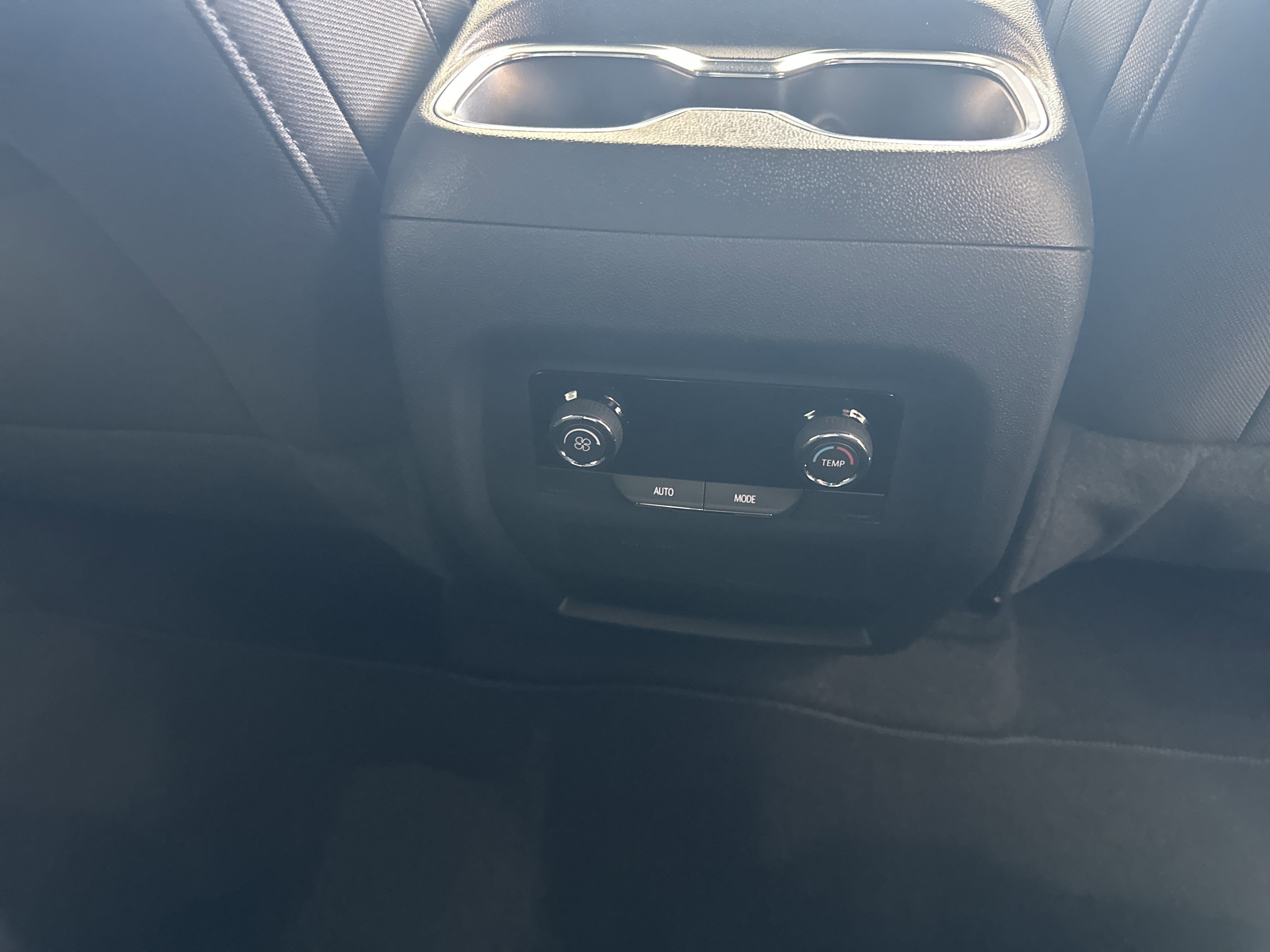 New 2026 Chevrolet Traverse LT image 11