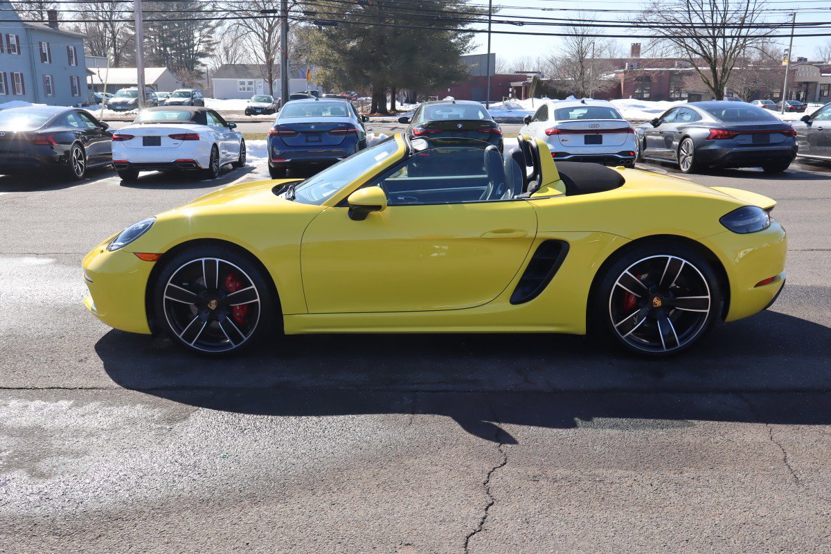 Used 2023 Porsche 718 Boxster S image 9