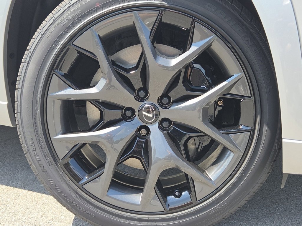 New 2025 Lexus TX 500h AWD image 26