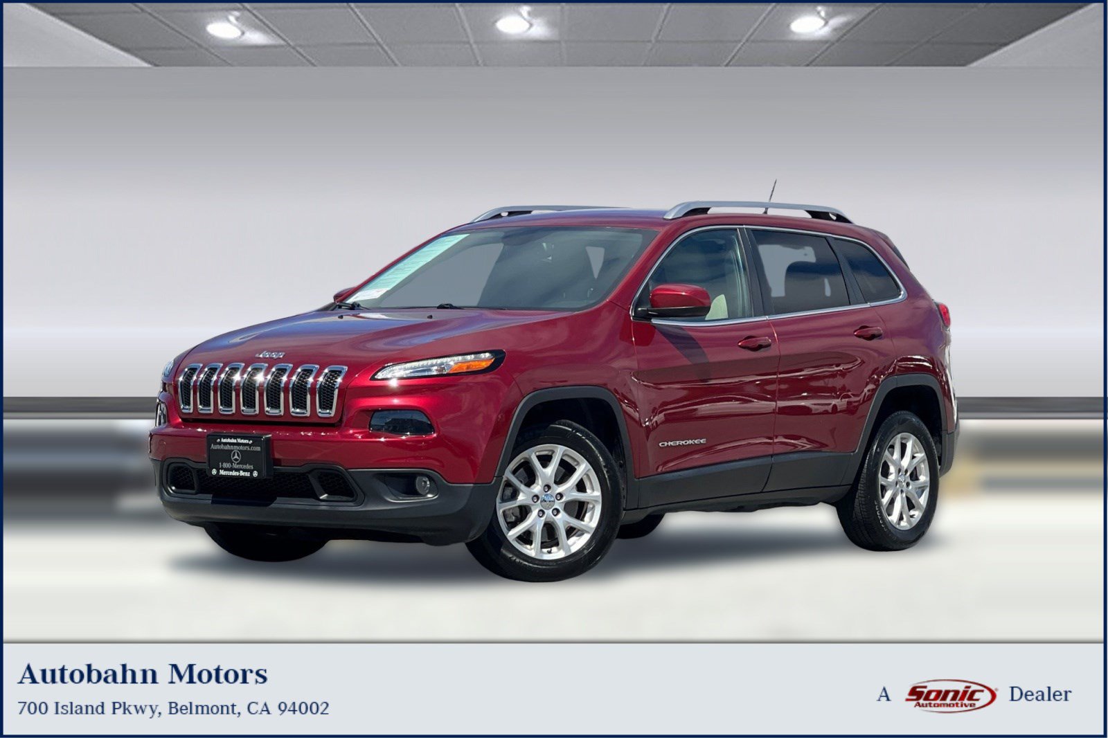 Used 2015 Jeep Cherokee Latitude w/ Comfort/Convenience Group FWD image 1
