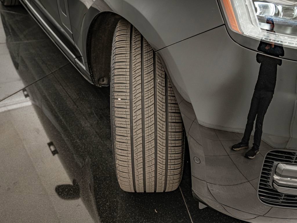 Certified 2025 Land Rover Range Rover Long Wheelbase SE AWD/4WD image 42