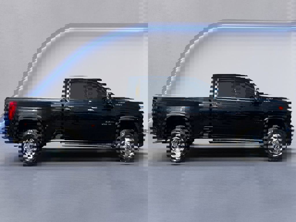 Used 2023 Chevrolet Silverado 3500 High Country w/ Snow Plow Prep/Camper Package image 6