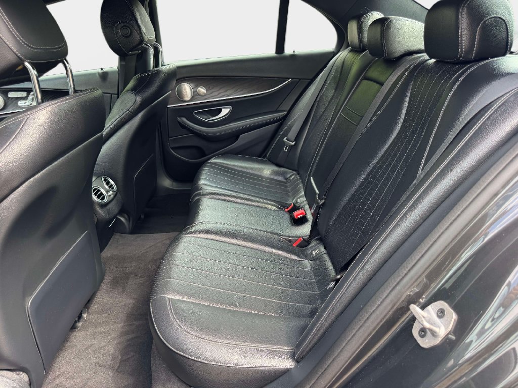 Used 2023 Mercedes-Benz E 350 4MATIC Sedan image 13
