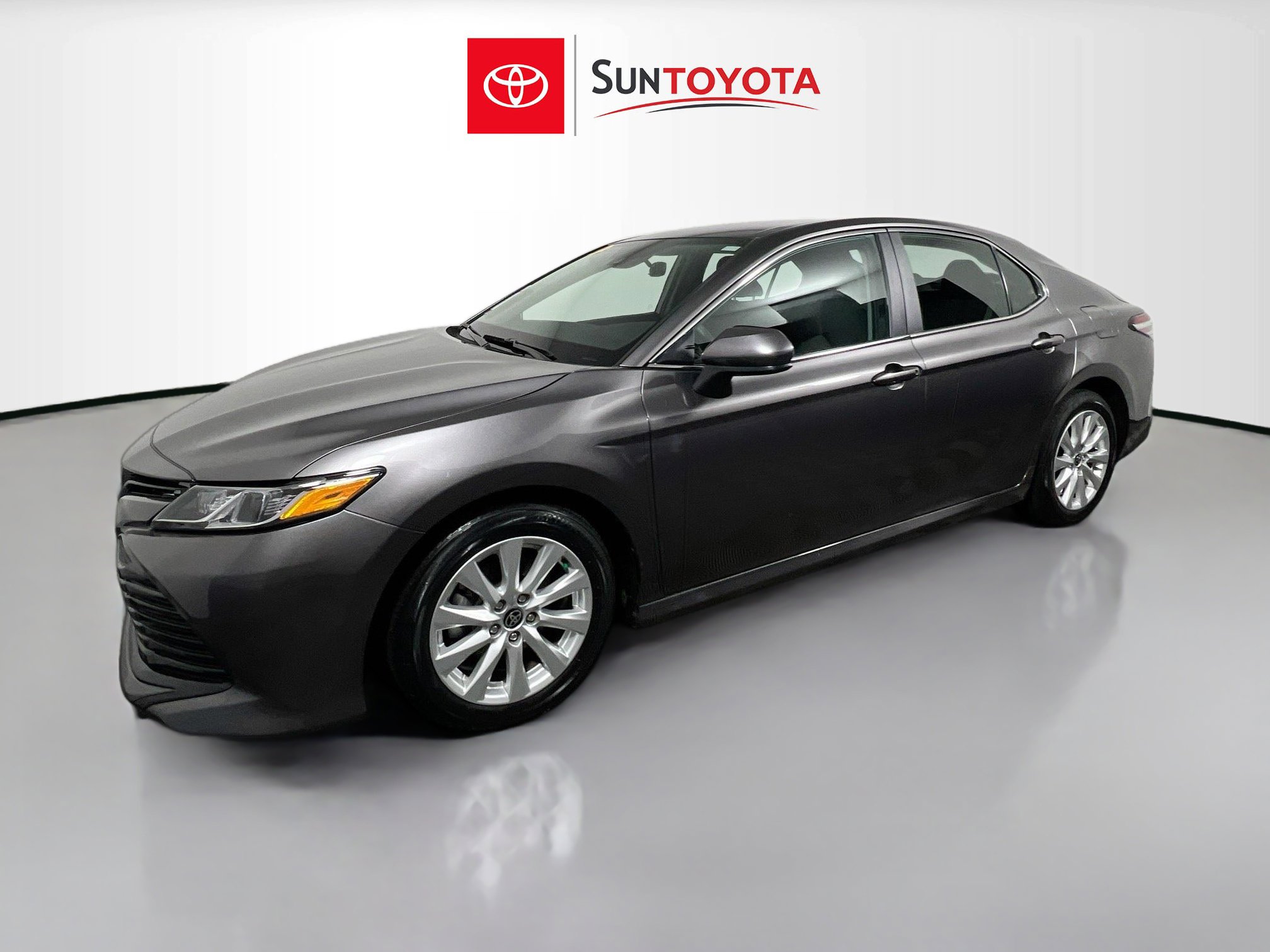 Used 2020 Toyota Camry LE image 9