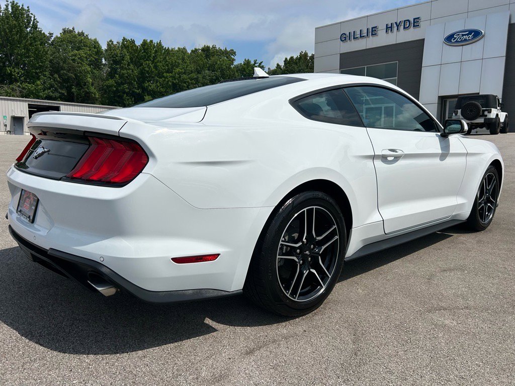 Used 2023 Ford Mustang Premium image 4