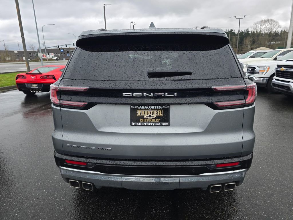 Used 2024 GMC Acadia Denali AWD/4WD image 4
