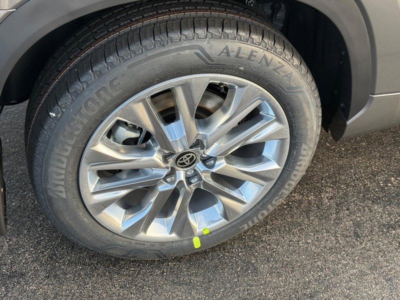 New 2026 Toyota Highlander Limited image 5