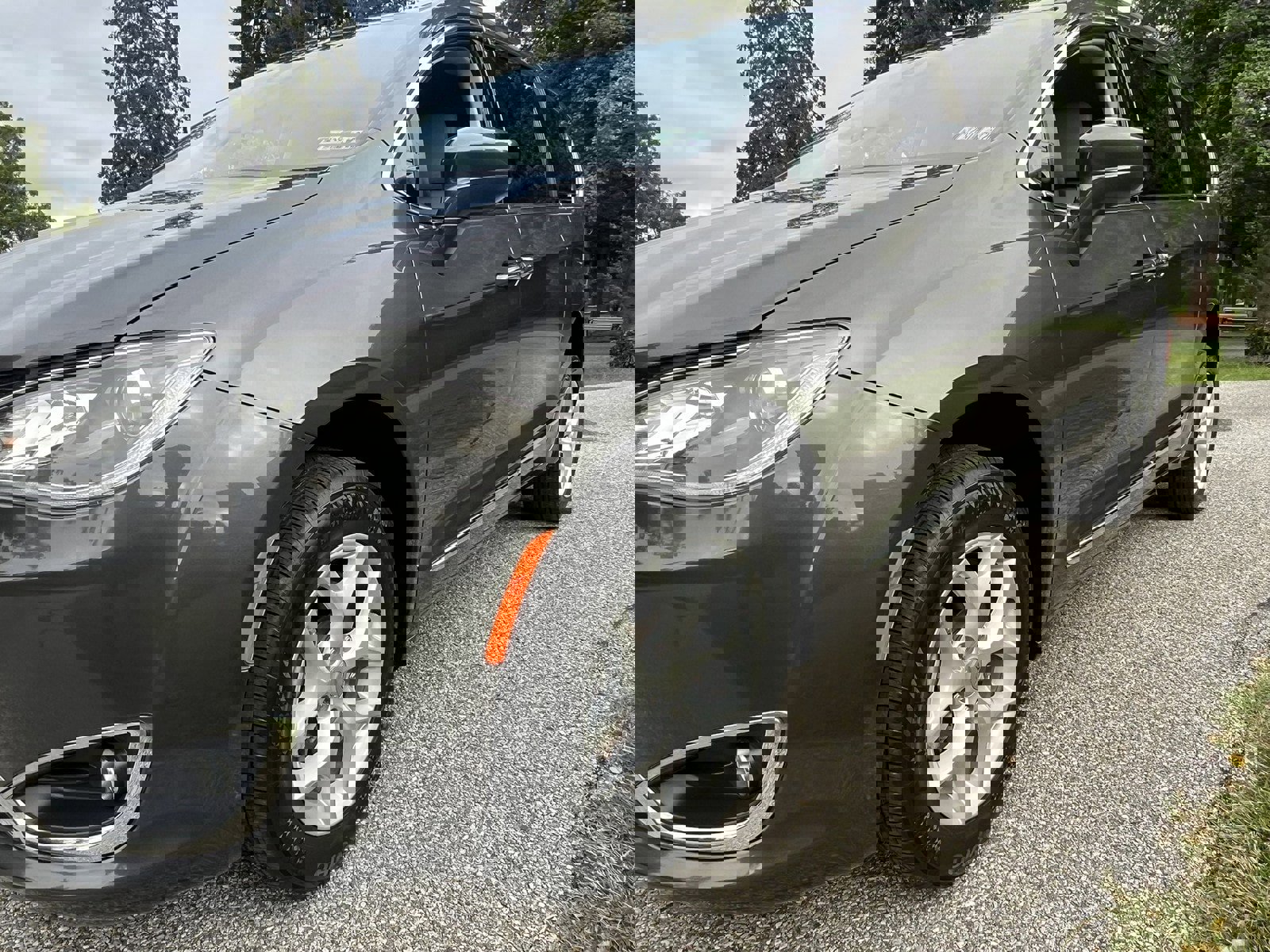 Used 2017 Chrysler Pacifica Touring-L w/ Tire & Wheel Group image 93