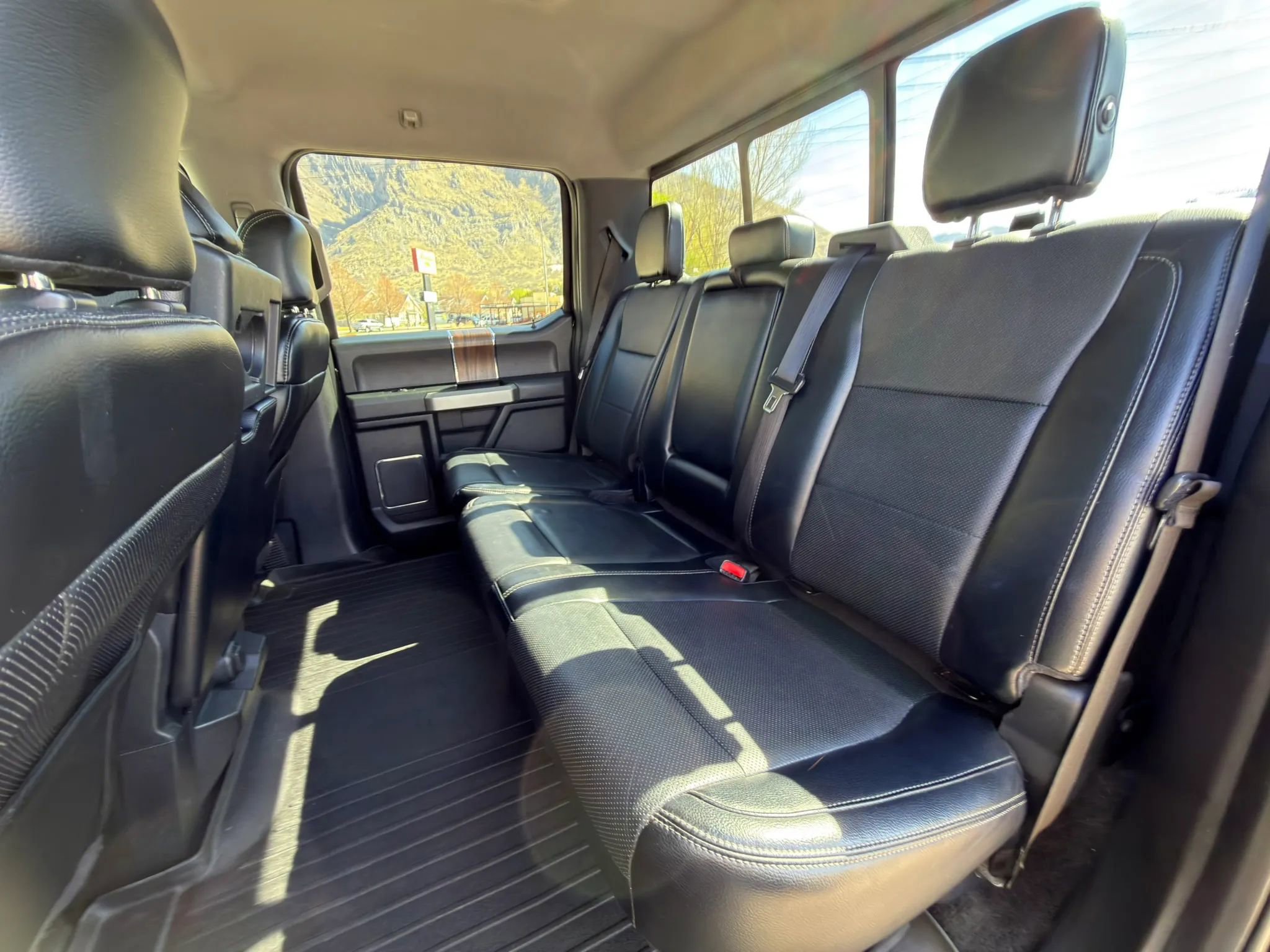 Used 2016 Ford F150 Lariat image 23