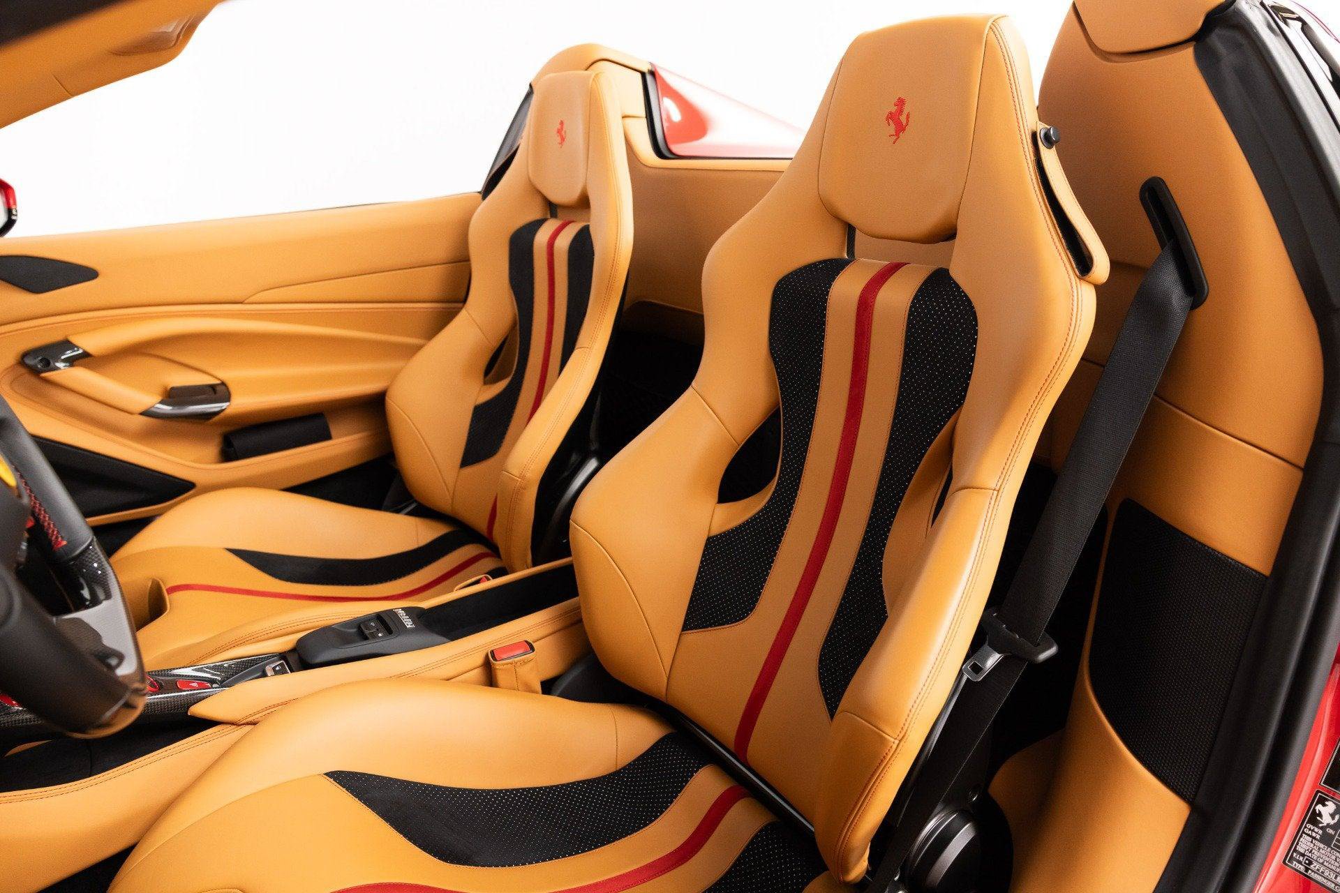 Certified 2021 Ferrari F8 Tributo RWD image 3