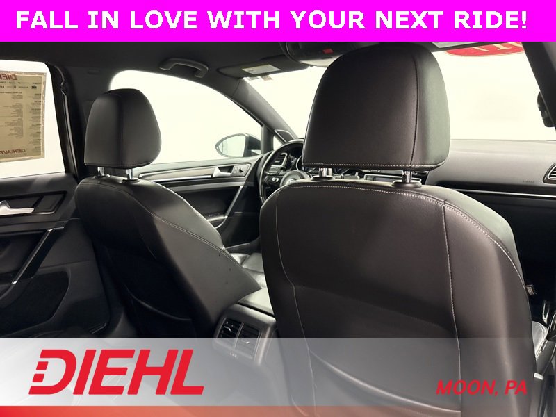 Used 2017 Volkswagen Golf R 4-Door image 11