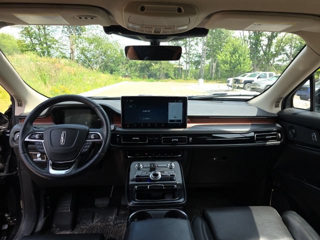 Used 2023 Lincoln Nautilus Reserve w/ Equipment Group 201A AWD/4WD image 10