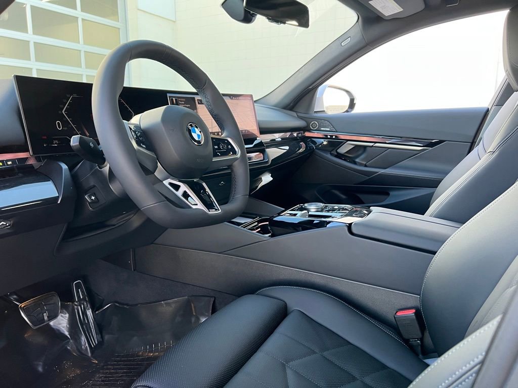 New 2026 BMW 530i xDrive w/ M Sport Package image 13