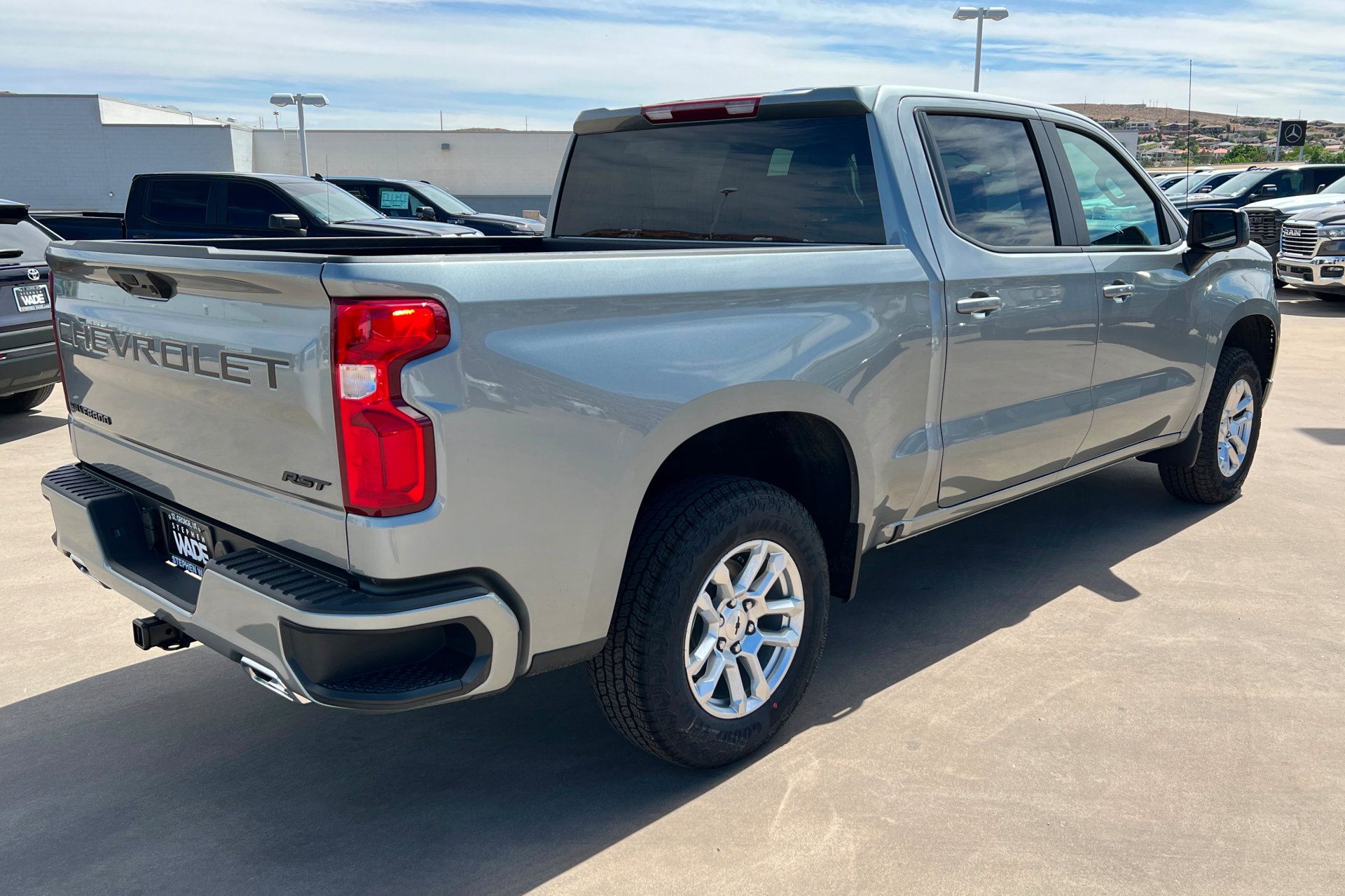 New 2026 Chevrolet Silverado 1500 RST w/ Z71 Off-Road Package AWD/4WD image 6