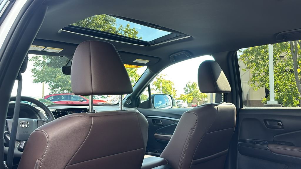Used 2025 Honda Passport EX-L image 33