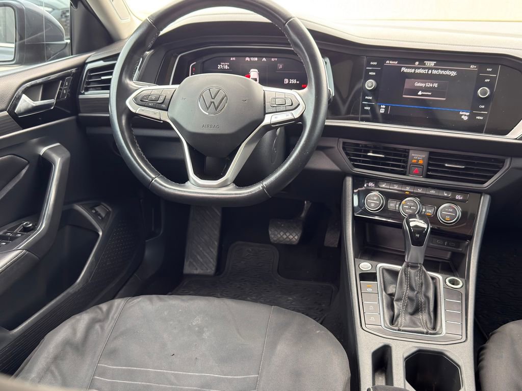 Used 2023 Volkswagen Jetta SEL FWD image 23