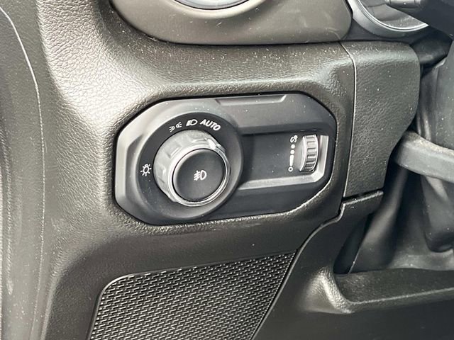 Used 2023 Jeep Wrangler Unlimited Sahara AWD/4WD image 27
