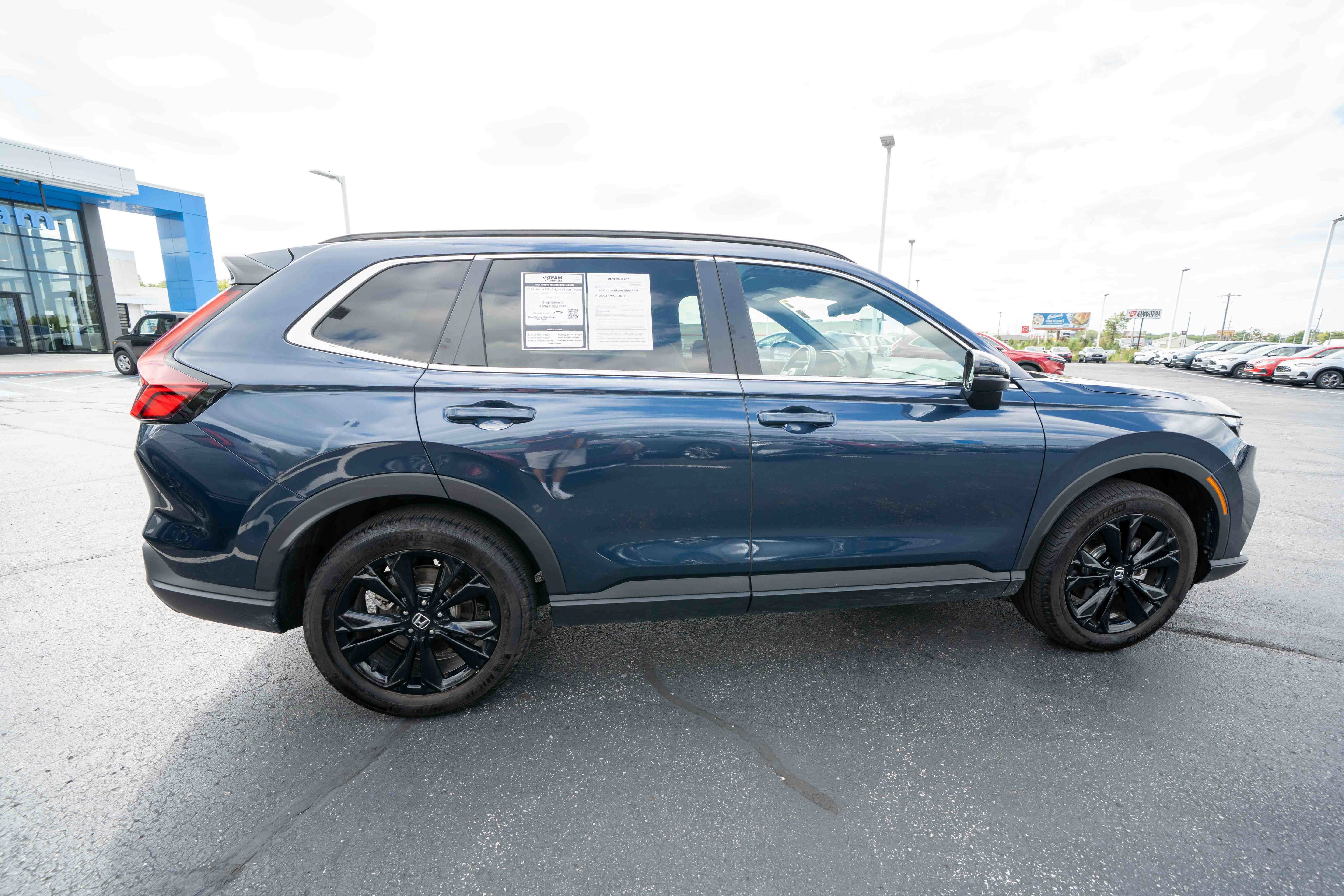 Used 2024 Honda CR-V Sport Touring image 6