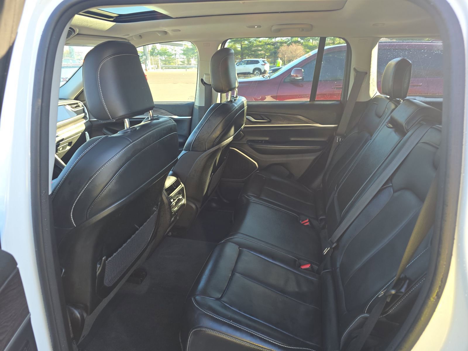 Used 2022 Jeep Grand Cherokee Limited 4xe image 4