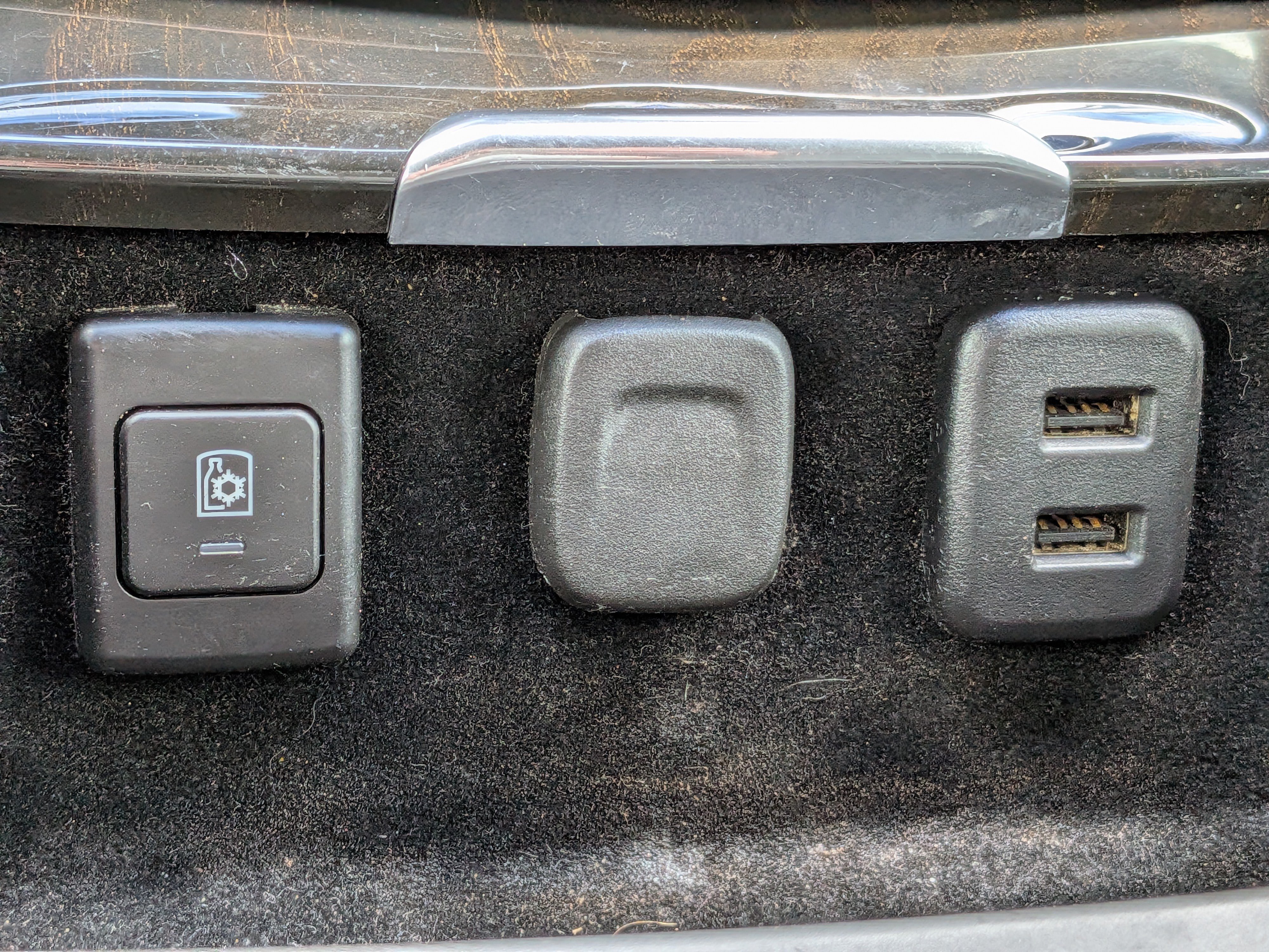 Certified 2019 Cadillac Escalade Platinum AWD/4WD image 31
