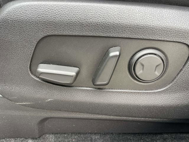 Used 2024 Kia Carnival LX image 14