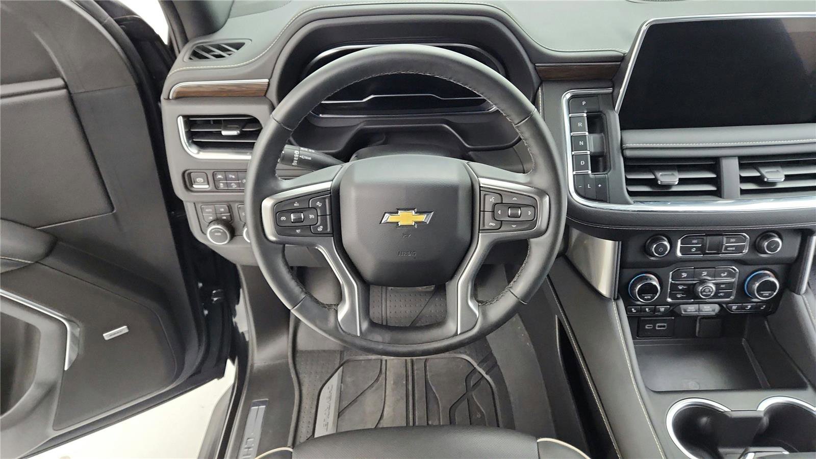Used 2024 Chevrolet Tahoe Premier AWD/4WD image 30