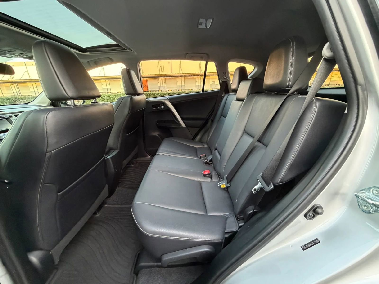 Used 2013 Toyota RAV4 Limited AWD/4WD image 11