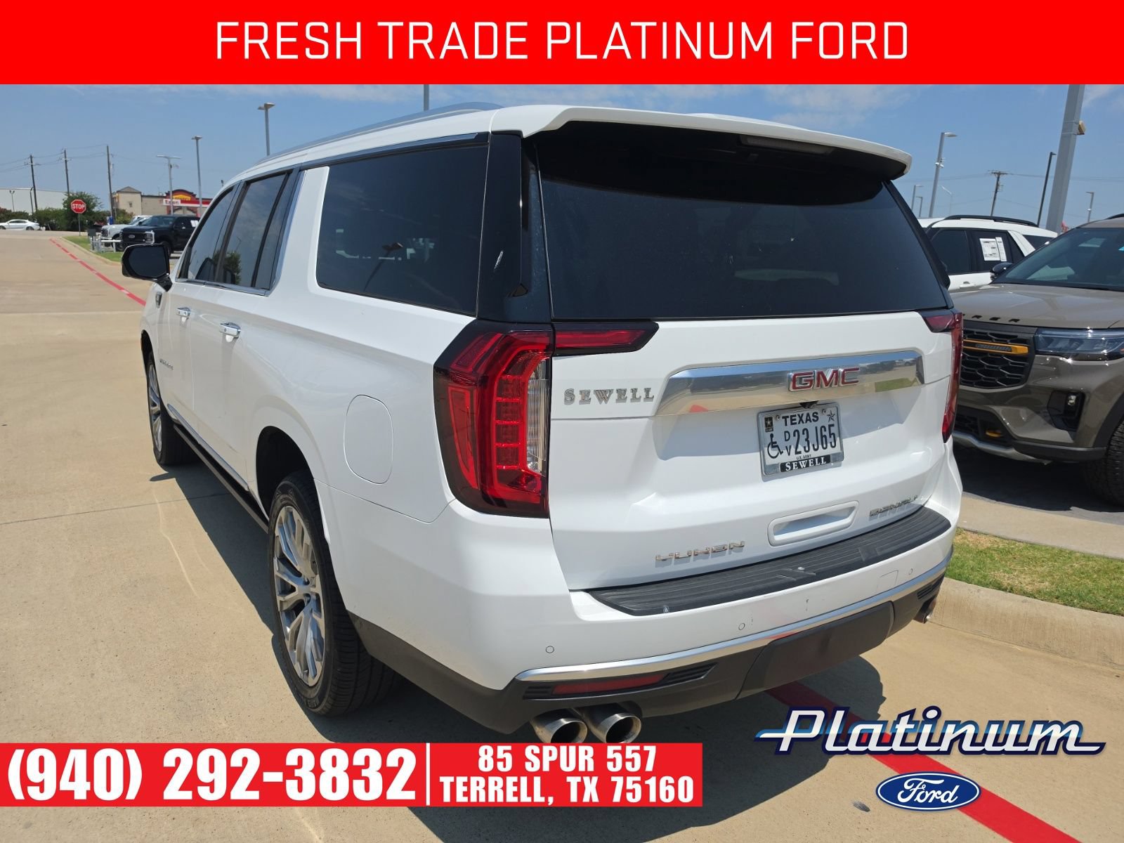 Used 2023 GMC Yukon XL Denali RWD image 5
