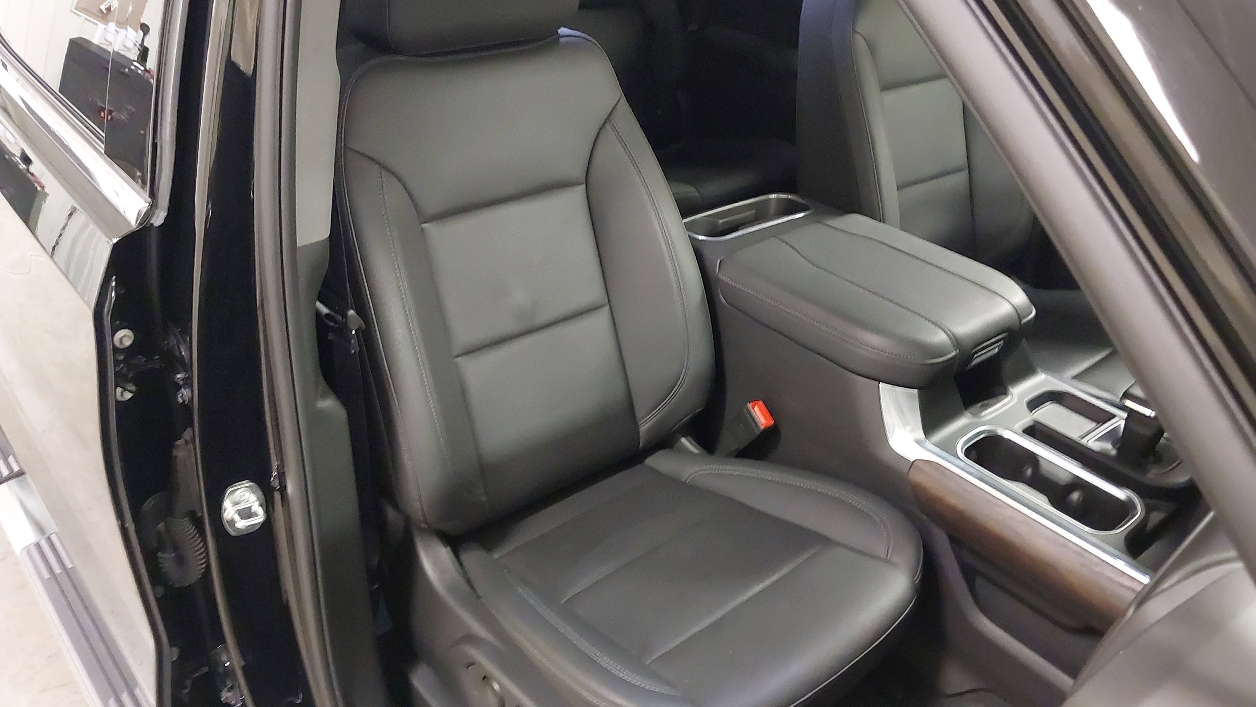 Used 2024 GMC Sierra 1500 SLT w/ SLT Premium Plus Package image 27