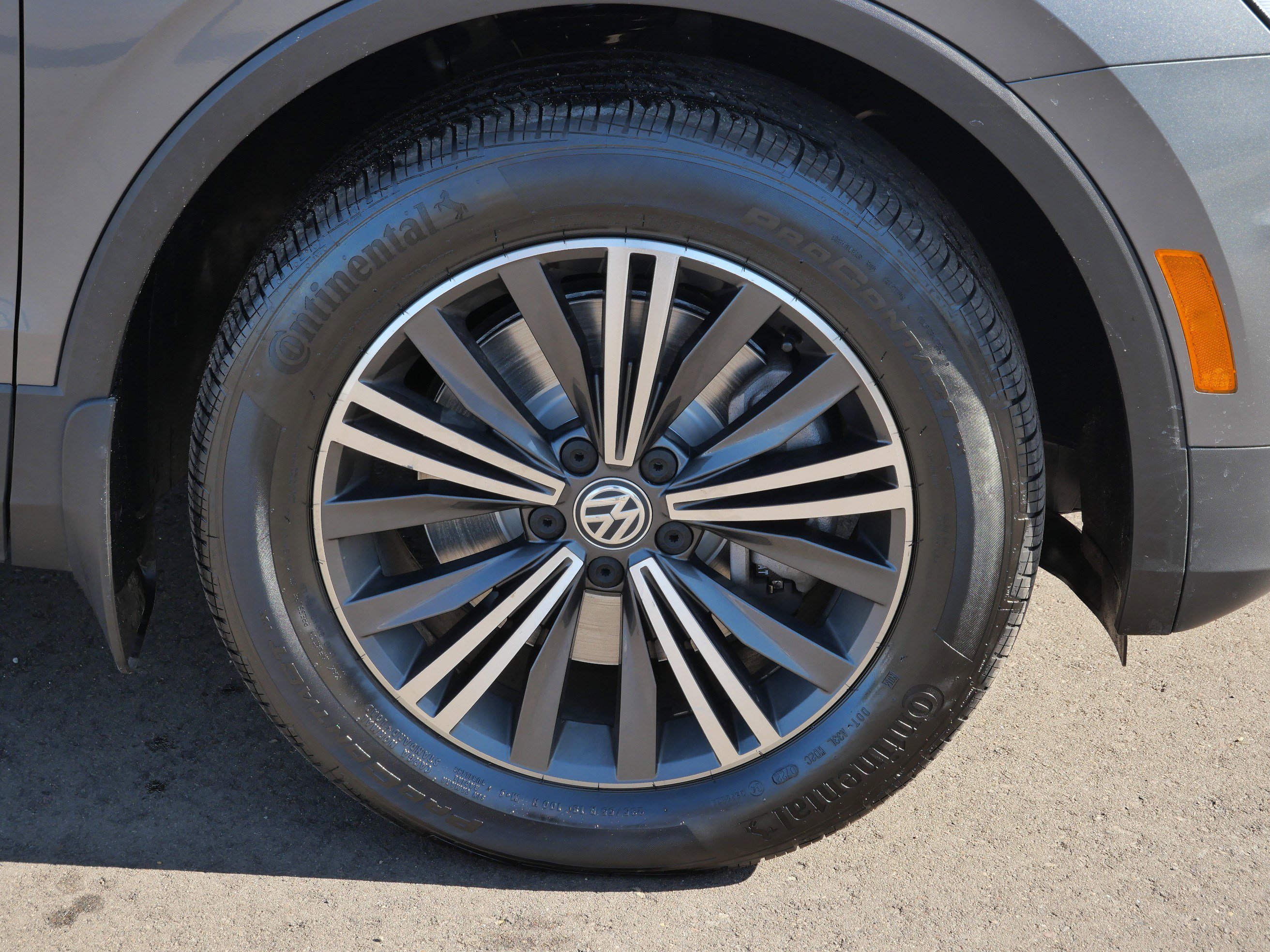 Used 2019 Volkswagen Tiguan SEL image 15