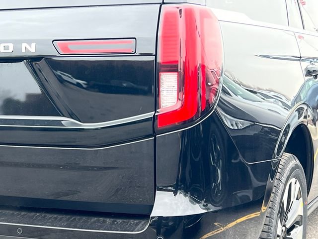 New 2026 Ford Expedition Platinum w/ Driver's Package image 9