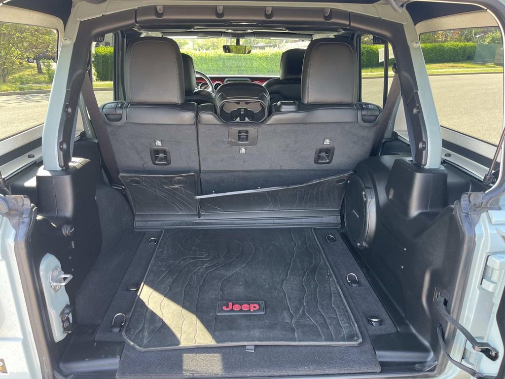 Used 2023 Jeep Wrangler Unlimited Rubicon image 13
