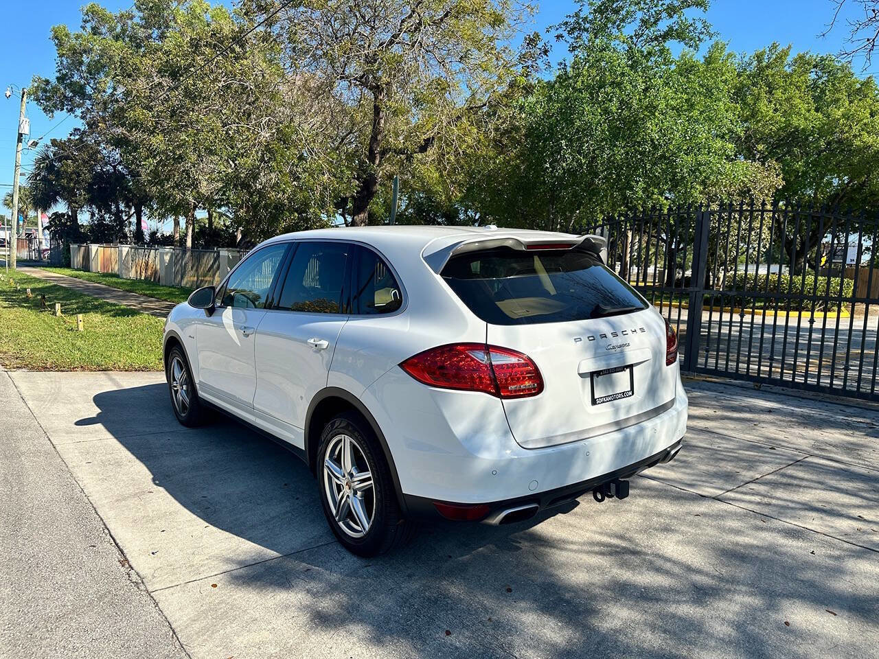 Used 2014 Porsche Cayenne Diesel image 9