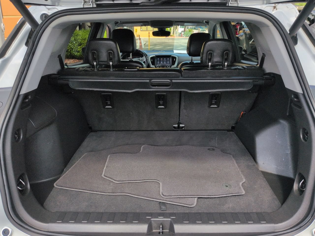 Used 2020 GMC Terrain SLT w/ Preferred Package FWD image 13