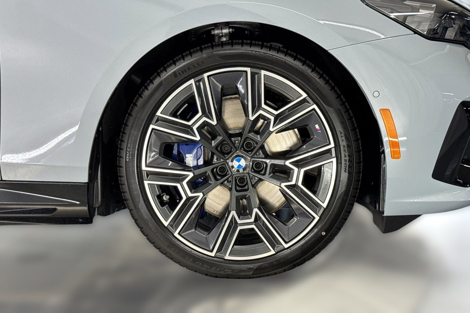 New 2027 BMW i5 M60 w/ M Sport Package RWD image 11