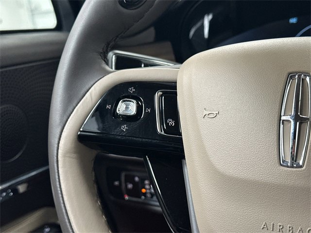 Used 2023 Lincoln Corsair Reserve image 23