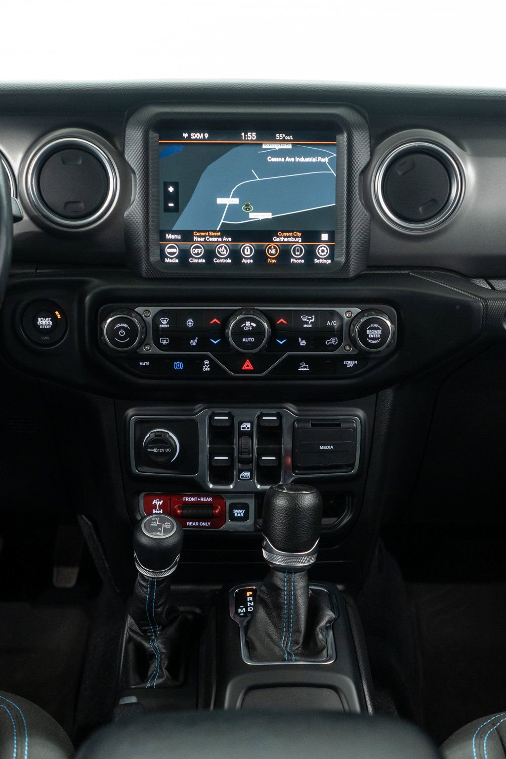 Used 2023 Jeep Wrangler Unlimited Rubicon 4xe w/ Cold Weather Group AWD/4WD image 19