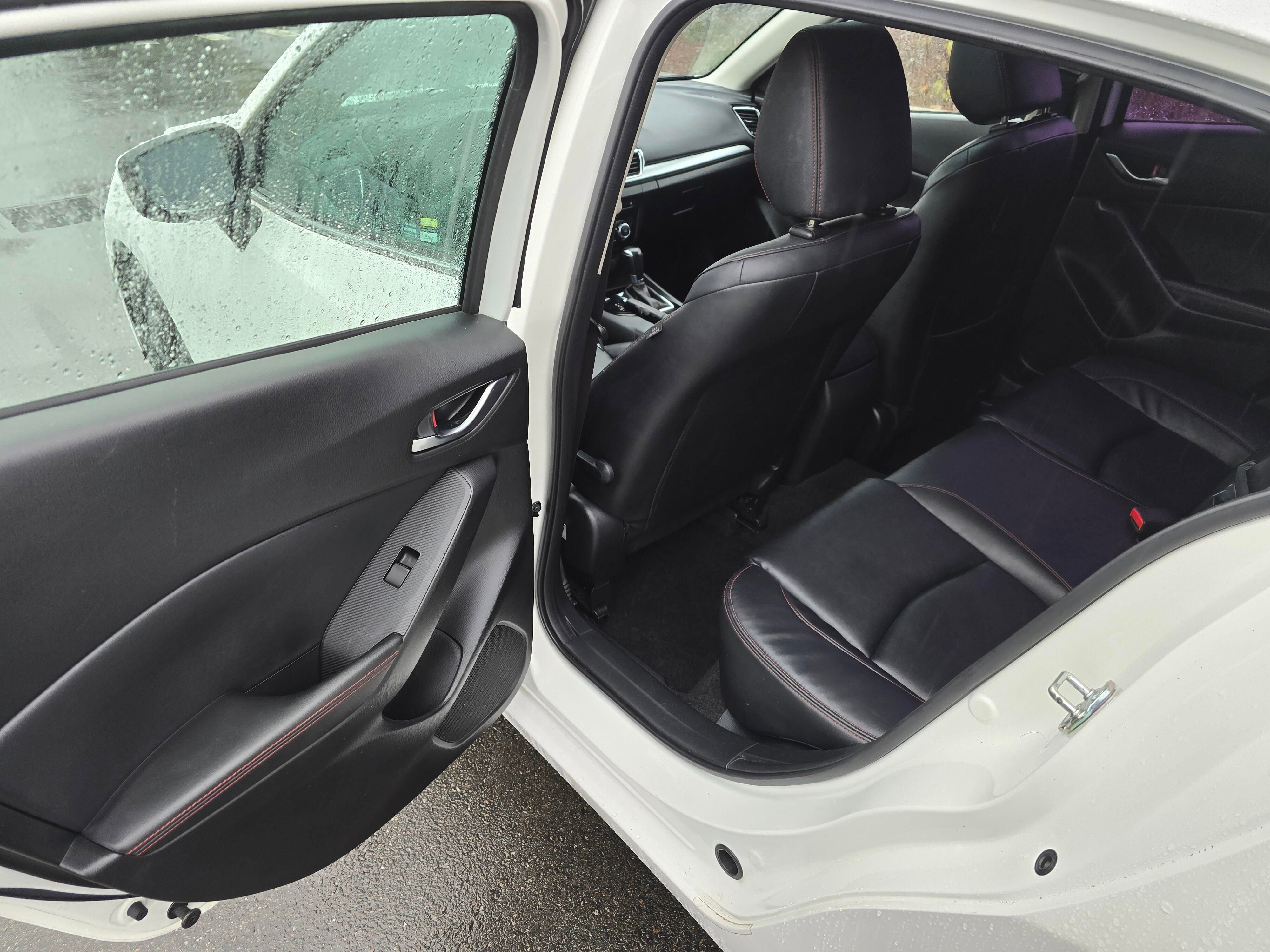 Used 2016 MAZDA MAZDA3 s Touring image 28