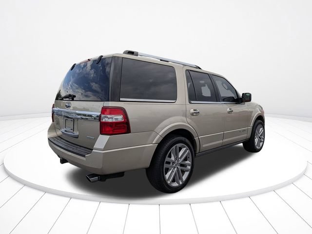 Used 2017 Ford Expedition Platinum RWD image 3