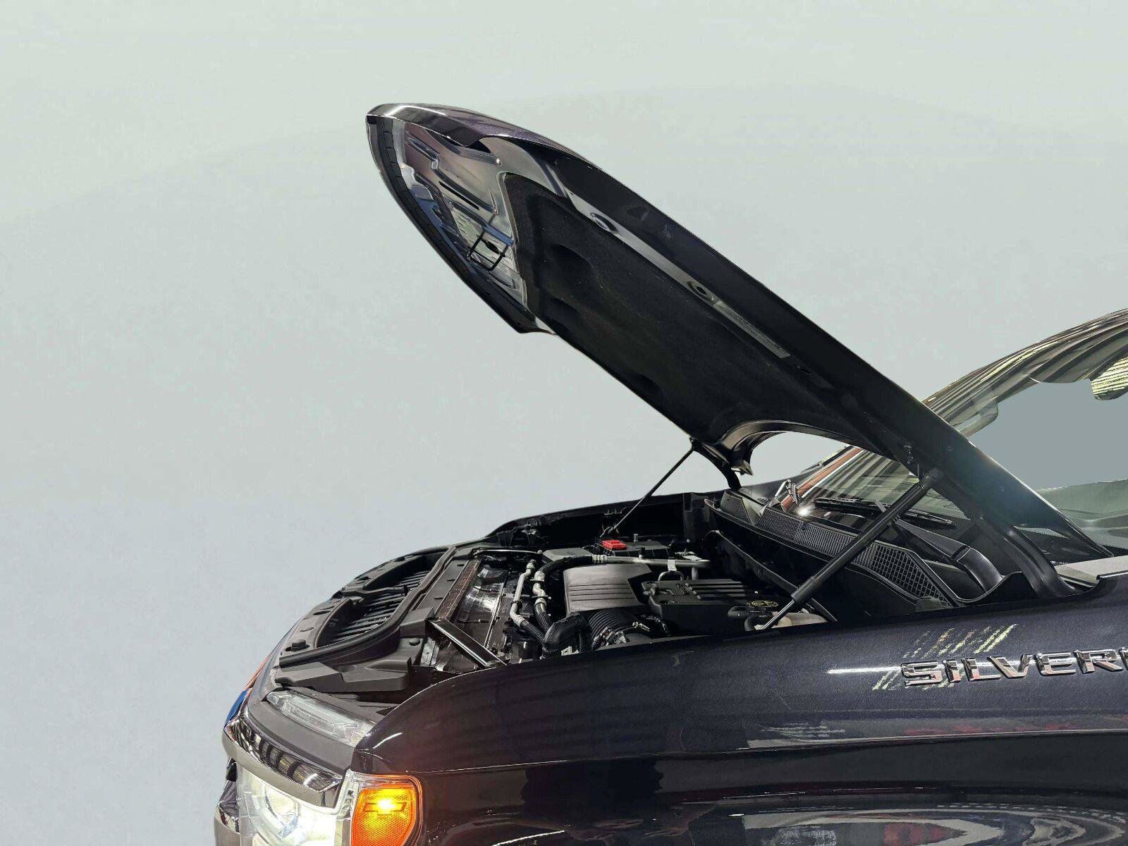 Used 2023 Chevrolet Silverado 1500 LT AWD/4WD image 60