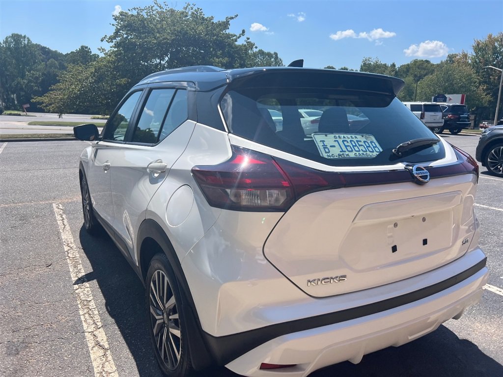 Used 2021 Nissan Kicks SR FWD image 15