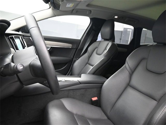 Certified 2024 Volvo V90 B6 Cross Country Plus image 9