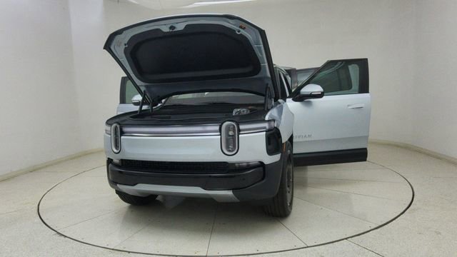 Used 2025 Rivian R1S Adventure image 77