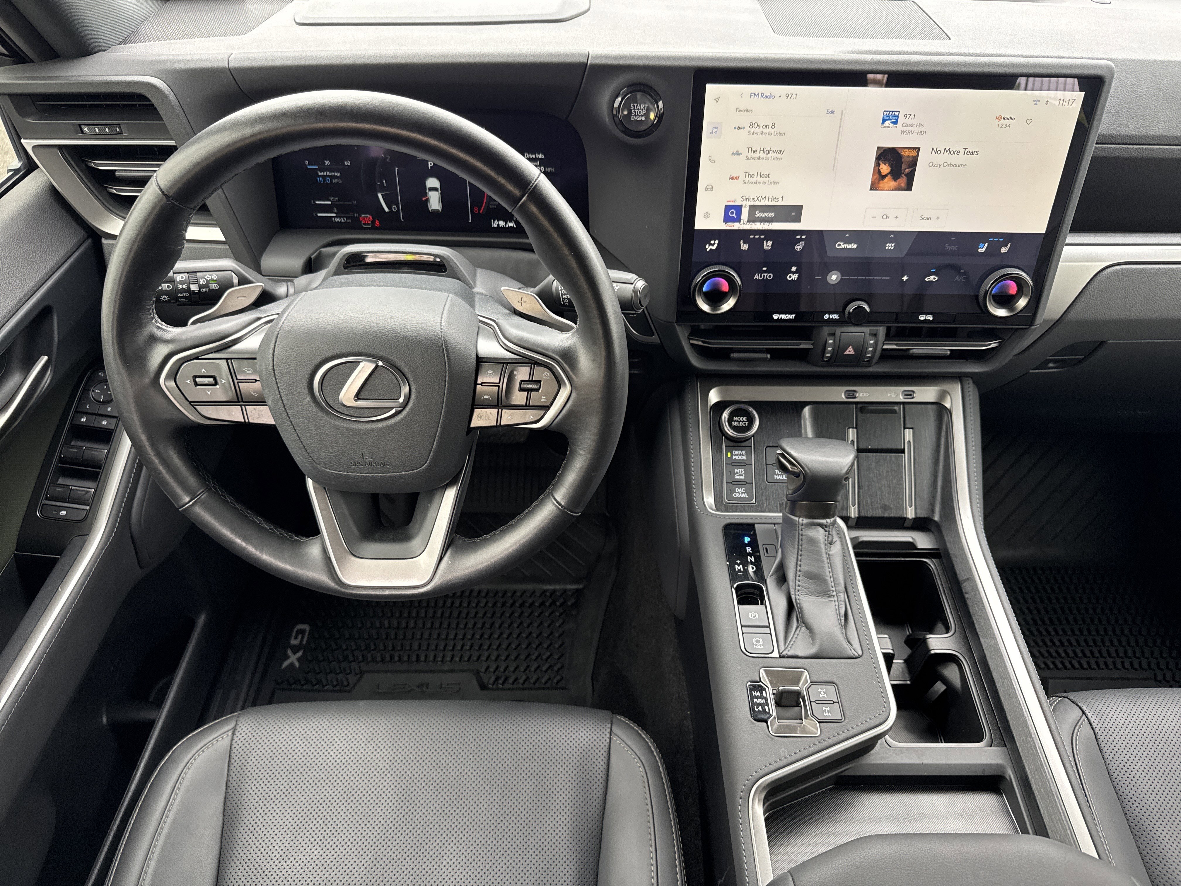 Used 2024 Lexus GX 550 image 18