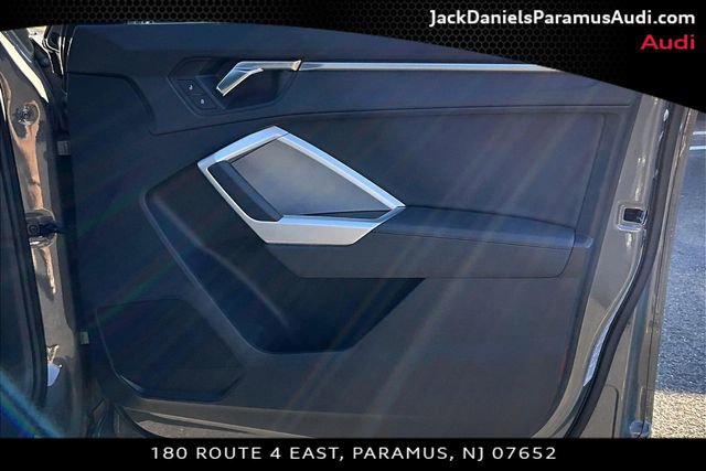 Used 2025 Audi Q3 2.0T Premium w/ Convenience Package image 16